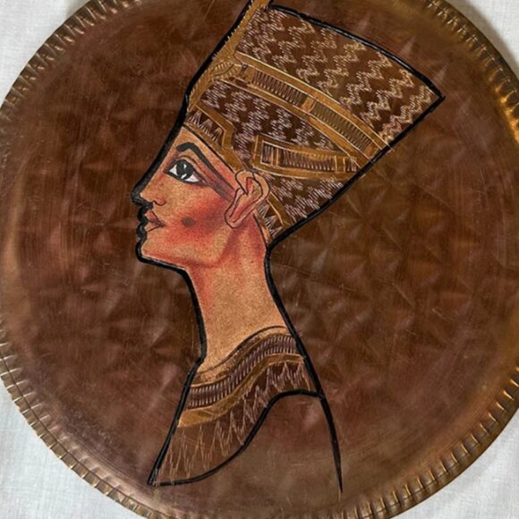 Vintage Egyptian Nefertiti Handmade Wall Decor Plate - Picture 3 of 10